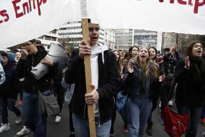 Πορεία μαθητών στο κέντρο της Αθήνας