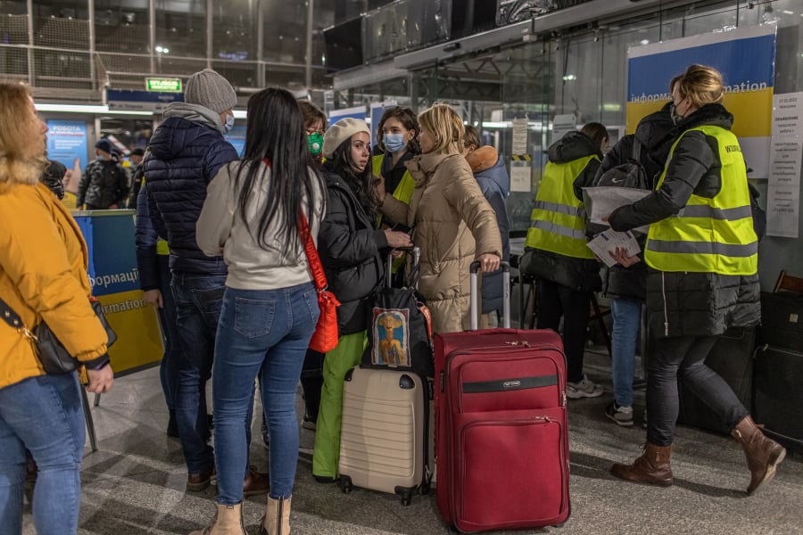 Ουκρανία: Ο ρωσικός στρατός προτρέπει τους άμαχους να εγκαταλείψουν... άφοβα το Κίεβο - Μπαίνουν και οι Λετονοί στον πόλεμο