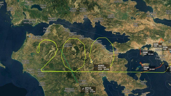 Η Aegean σχημάτισε τον αριθμό 200 πετώντας πάνω από την Πελοπόννησο για την επέτειο του 1821