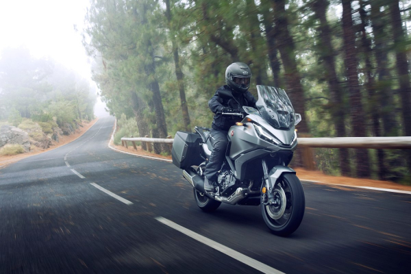 Νέα εποχή στην κατηγορία Touring με τη Honda NT1100 2022