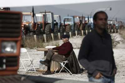 Έκκληση ΣΕΒΕ για άμεση παύση αγροτικών κινητοποιήσεων