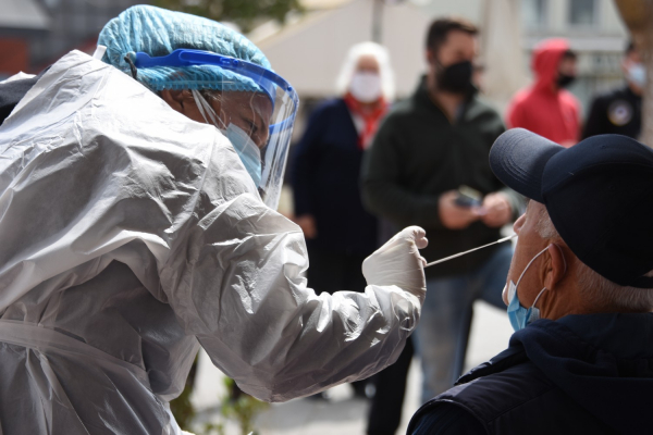 Σε αυτά τα σημεία θα γίνουν το Σάββατο (19/06) δωρεάν τεστ κορονοϊού