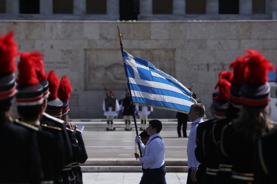 Παρέλαση 25ης Μαρτίου: Αλλαγές στα δρομολόγια των μέσων μαζικής μεταφοράς, ποιοι δρόμοι είναι κλειστοί