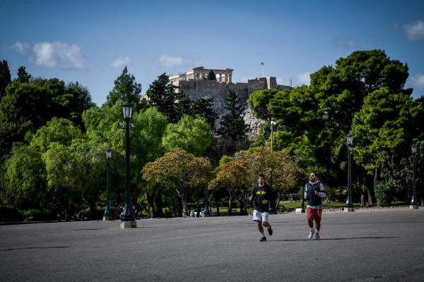 Καμπανάκι Τσιόδρα: Αυτές είναι οι 9 περιοχές με τα περισσότερα κρούσματα στη χώρα, ανησυχία για Δυτική Αττική