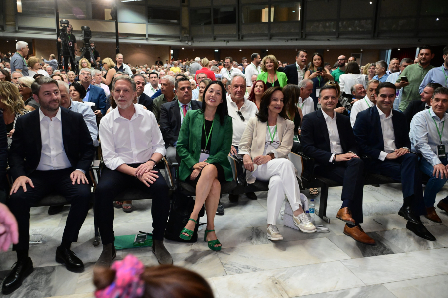 ΠΑΣΟΚ: Συμφωνία των υποψηφίων για το debate - Οι 6 θεματικές και οι κανόνες