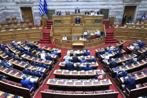 Βαθύ εσωκομματικό τραύμα αφήνει η άρση ασυλίας για 13 «γαλάζιους» βουλευτές