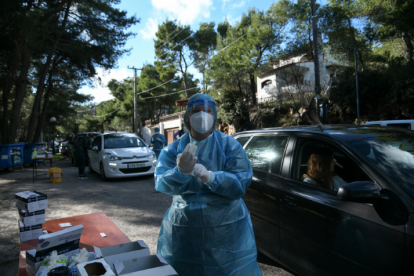 Άσχημα τα νέα για τη Μετάλλαξη Όμικρον: Δεν την «πιάνουν» τα μονοκλωνικά αντισώματα