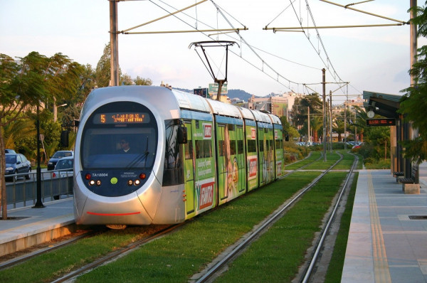 Διακοπή στα δρομολόγια του τραμ το βράδυ