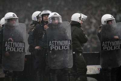 Επεισόδια μεταξύ ΣΥΡΙΖΑ και ΛΑΕ-ΑΝΤΑΡΣΥΑ πριν την ομιλία Παππά