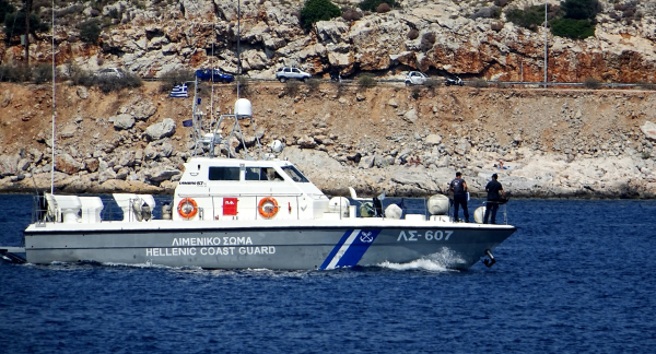 Αποδεσμεύτηκε το ρωσικό δεξαμενόπλοιο που παρέμενε στην Κάρυστο