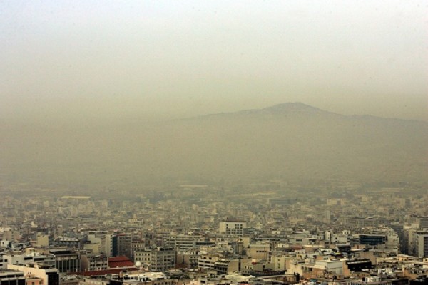 Άστατος ο καιρός σήμερα- Βροχές, τοπικές καταιγίδες και έντονη αφρικανική σκόνη