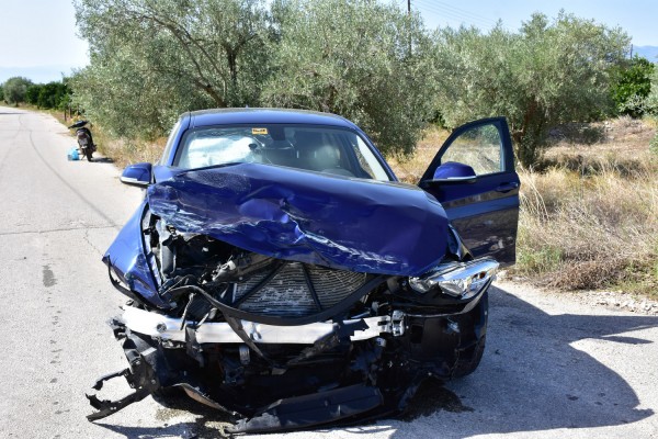 Δύο νεκροί σμηνίτες σε τροχαίο στη Βόνιτσα [pic]