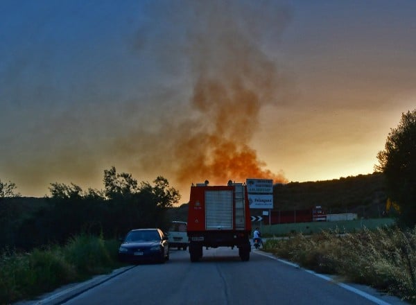 Μεγάλη φωτιά στο Νεοχωρόπουλο Ιωαννίνων