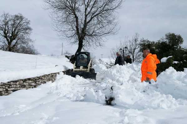 Στα 20 εκατοστά το χιόνι στο Πήλιο 