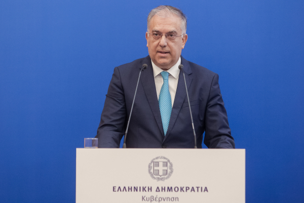 Θεοδωρικάκος: «Να καταδικάσουν ο ΣΥΡΙΖΑ και τα άλλα κόμματα τις απειλές των διαδικτυακών κουκουλοφόρων»