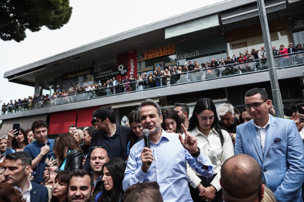 Μητσοτάκης από Κηφισιά: «Η ΝΔ είναι με την Πρωτομαγιά, ενώ ο Τσίπρας με την Πρωταπριλιά»