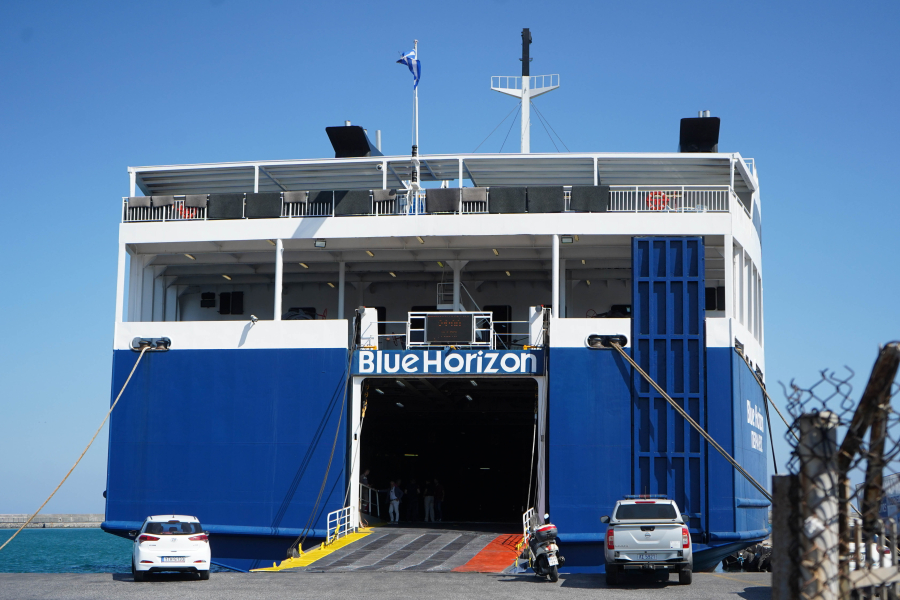 Kαρατομήσεις στο Λιμενικό για το Blue Horizon, με μοντέλο Νέας Φιλαδέλφειας