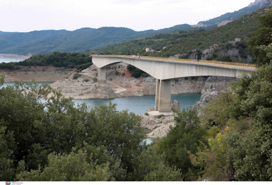 Καρπενήσι: Πτώμα γυναίκας ξεβράστηκε στη Λίμνη Κρεμαστών