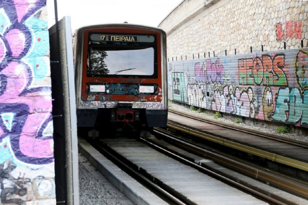 Στάση εργασίας στον ηλεκτρικό σιδηρόδρομο την Δευτέρα