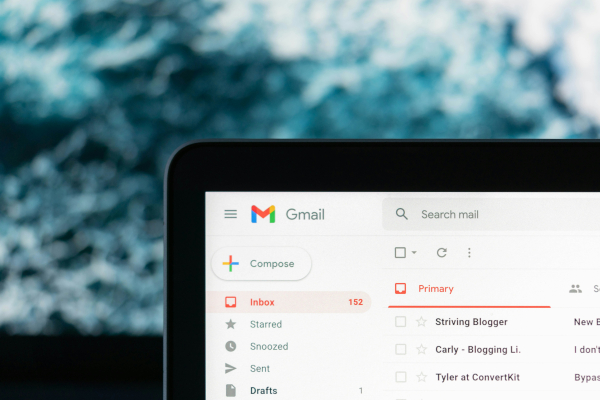 Η Google ξεκινά να απορρίπτει μαζικά emails: Ποια θα τρώνε «μπλοκ» στο Gmail
