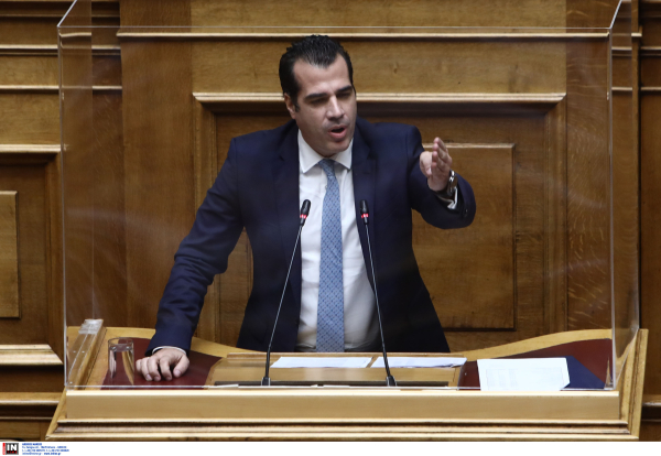 Πλεύρης: Πλήρης εφαρμογή του αντικαπνιστικού νόμου και στα μαγαζιά