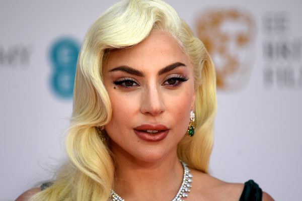 H Lady Gaga αποκάλυψε κατά λάθος ότι αρραβωνιάστηκε