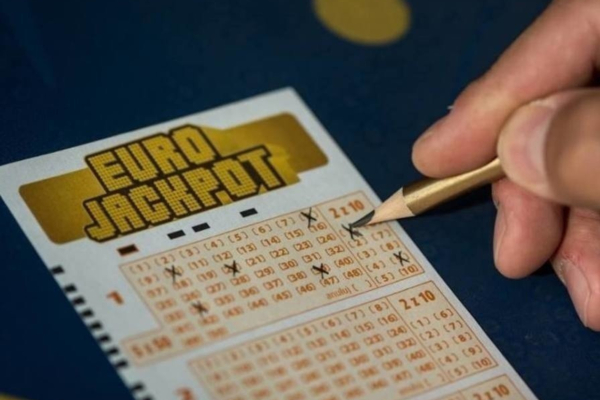 Κλήρωση Eurojackpot 13/8/24: Αυτοί είναι οι αριθμοί που κερδίζουν 39 εκατ. ευρώ