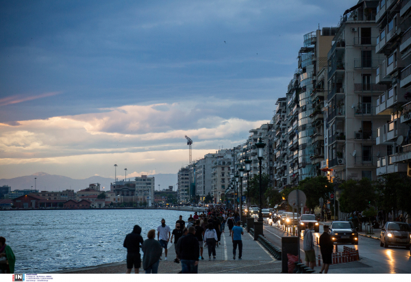 Τα νέα μέτρα που θα ισχύσουν από Δευτέρα, πού πρέπει να φοράμε διπλή μάσκα - Όλο το ΦΕΚ