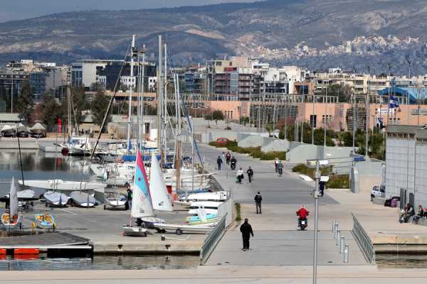 Αποσύρθηκε η κατάργηση της έκπτωσης επί του τέλους παραμονής και πλόων