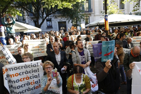 Αποκλείονται όλα τα εκλογικά κέντρα στην Καταλωνία