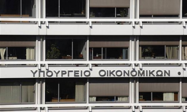 ΑΑΔΕ: Κυνήγι 100 ημερών για τα «μαύρα» εισοδήματα