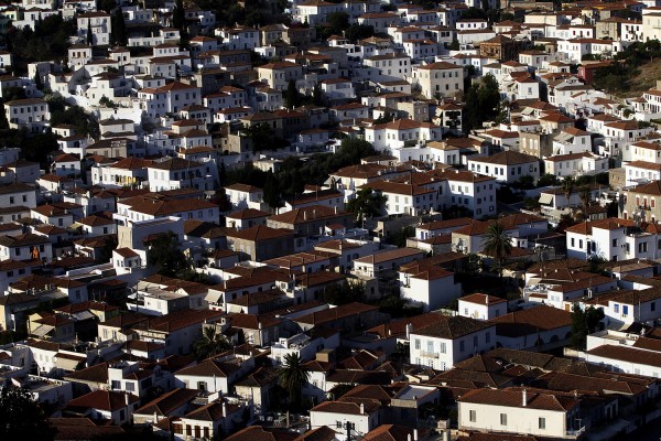 Στην Ελλάδα οι χαμηλότερες τιμές ακινήτων της Ευρώπης