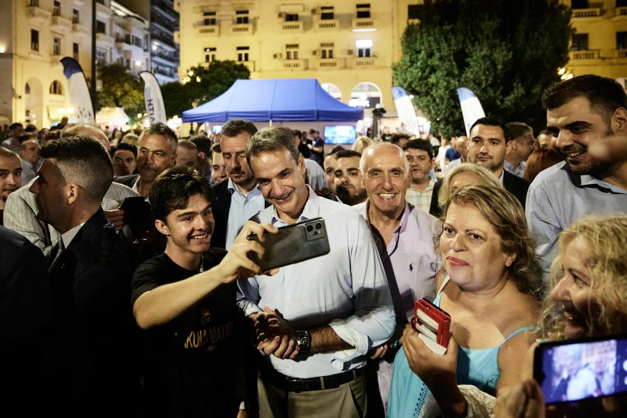 Θεσσαλονίκη: Η απρόσμενη συνάντηση Μητσοτάκη - ΛΕΠΑ και τα σχόλια για τον...Μαρσέλο (βίντεο)