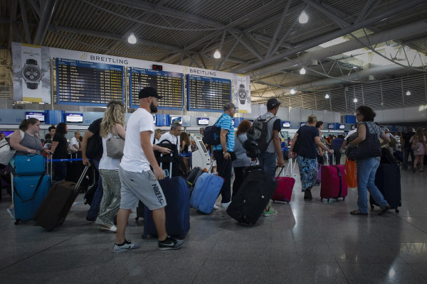 Ελληνικό ρεκόρ ταξιδιών στο εξωτερικό - Ποιοι είναι οι δημοφιλείς προορισμοί