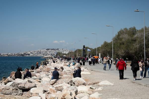 Κορονοϊός Ελλάδα: Αυτές είναι οι δέκα περιοχές που προβληματίζουν τους ειδικούς