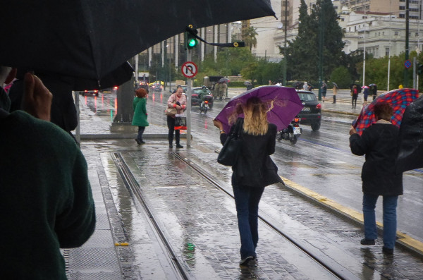 Αλλάζει σκηνικό ο καιρός, έρχονται βροχές