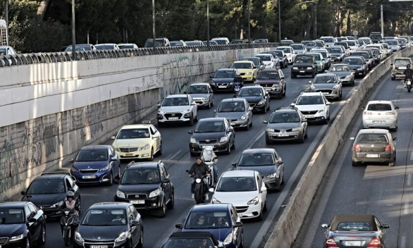 Κλείνει απόψε η Λεωφόρος Κηφισίας για εργασίες αφαίρεσης γκράφιτι