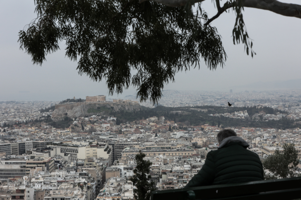 Καιρός: Συνεχίζονται οι λασποβροχές, έρχονται καταιγίδες και χιόνια στα ορεινά