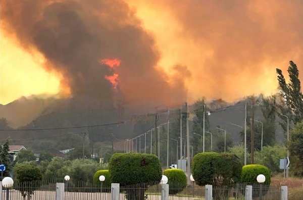 Φωτιά στην Ηλεία: Νέο 112 - Εκκενώστε Μαζαράκι, Πρόδρομο, Σιμόπουλο, Σκλίβα, Βουλιαγμένη, Καλό Παιδί και Λαγανά