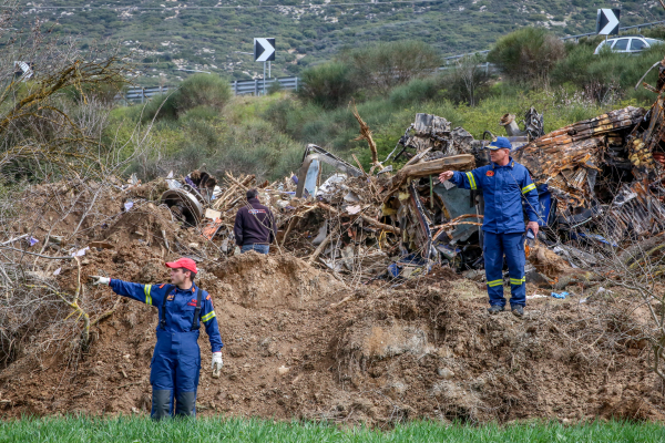 Τέμπη: Πώς προκλήθηκε το «μανιτάρι φωτιάς» που ξέσπασε μετά τη σύγκρουση - Πού οφείλεται η γρήγορη εξάπλωσή της