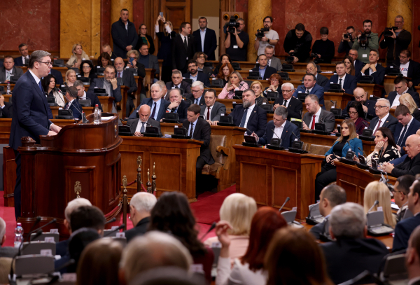 Στη «φάκα» πιάστηκε Σέρβος βουλευτής που έβλεπε πορνό κατά τη διάρκεια συνεδρίασης