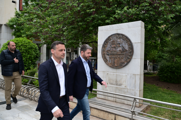 Στην... ανάγκη του Χάρη ο Νίκος
