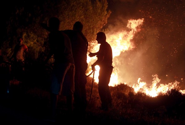 Ακόμη μια μάχη με την πύρινη λαίλαπα στην Ζάκυνθο