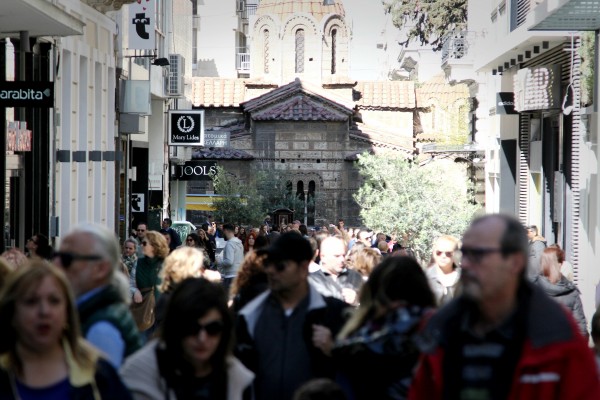 Πάσχα 2018: Το εορταστικό ωράριο - Δείτε πώς θα λειτουργήσουν τα καταστήματα