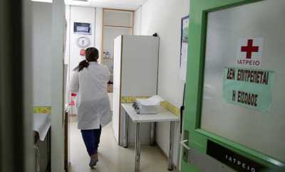 Κλειστές οι πόρτες των νοσοκομείων στους ανασφάλιστους παρά τις εξαγγελίες