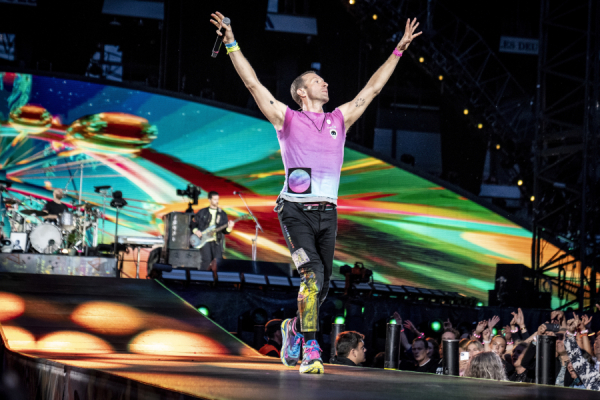 Άνοιξαν τώρα νέα εισιτήρια για τις συναυλίες Coldplay στο ΟΑΚΑ