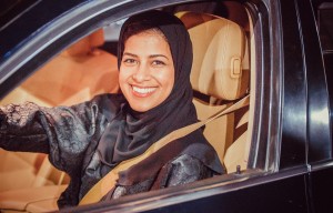 Ιστορική μέρα για τις γυναίκες στη Σαουδική Αραβία: &#039;&#039;Στους δρόμους&#039;&#039; για πρώτη φορά μετά την άρση απαγόρευσης οδήγησης