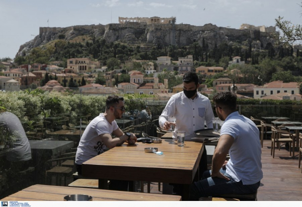 Επιστρέφει η μουσική στην εστίαση, τι αλλάζει στην απαγόρευση της κυκλοφορίας