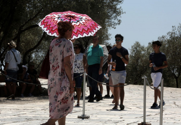 Έρχεται καυτό τριήμερο - Σε ποιες περιοχές η θερμοκρασία θα ξεπεράσει τους 40 βαθμούς