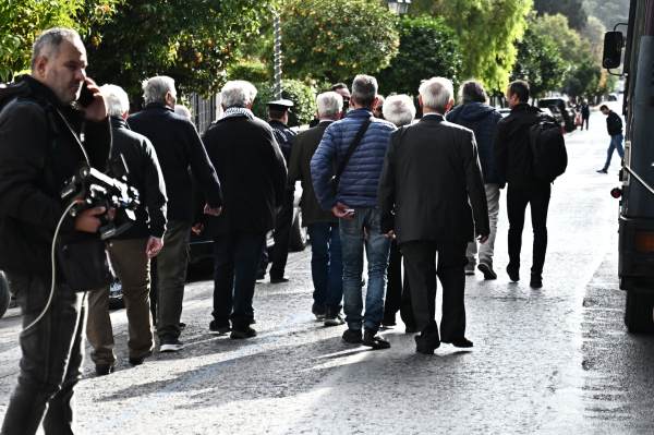 Συνταξιούχοι: Ούτε 980 ευρώ μεικτά η μέση σύνταξη, που πέφτει στα 774 ευρώ για «νέους συνταξιούχους»